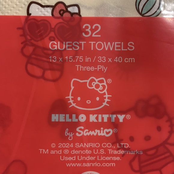 ☀️🏝️ Hello Kitty 3 Packs with 32 napkins each - Picture 5 of 6